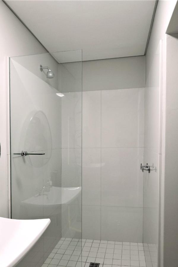 Apartment 6 On Clifton - Spacious 2 Bedroom Cape Town